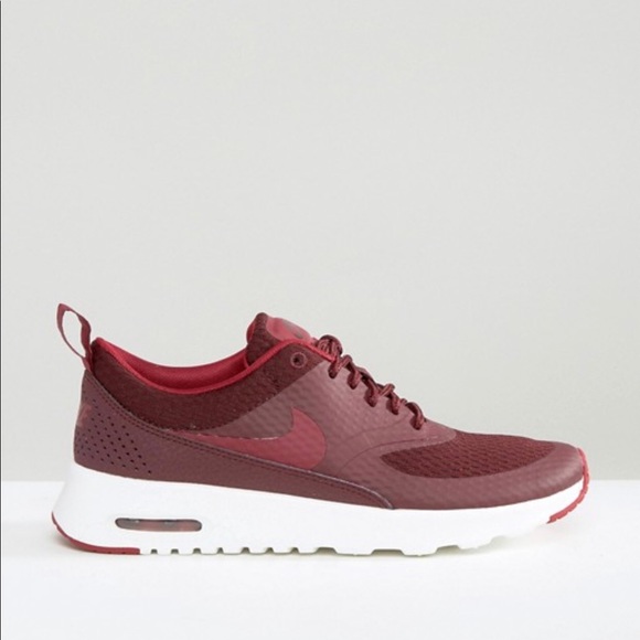 Nike Shoes - Nike air max Thea